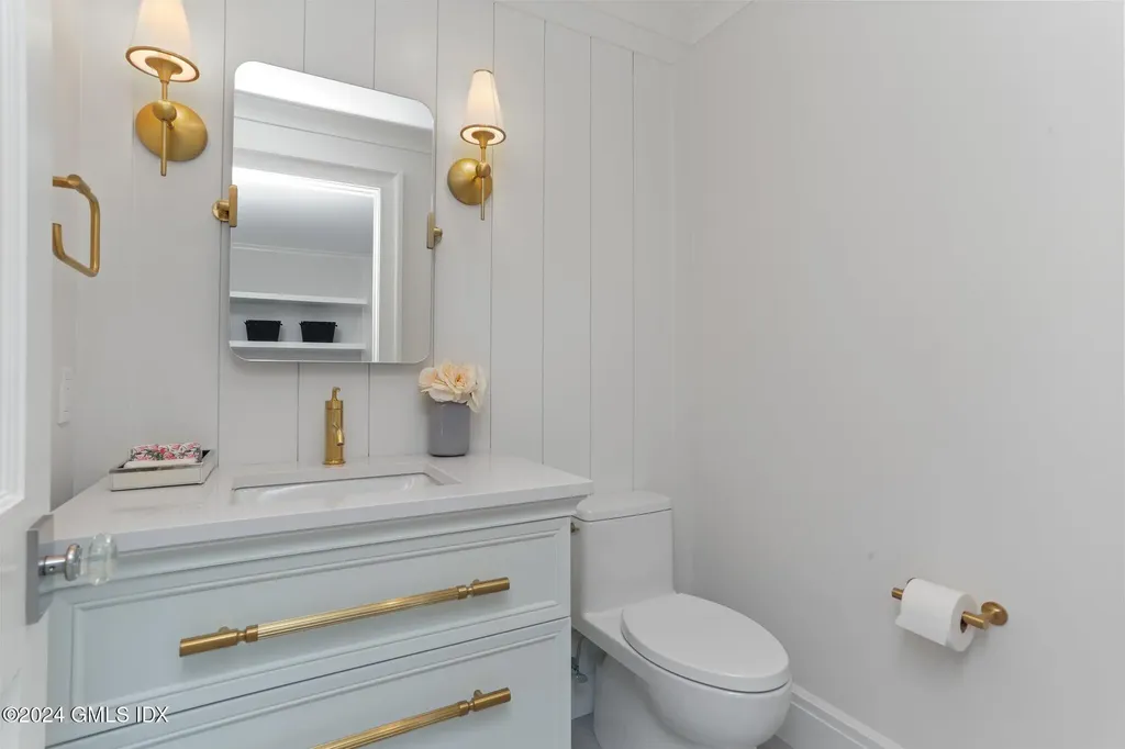 9 Dorchester Lane Riverside CT 06878