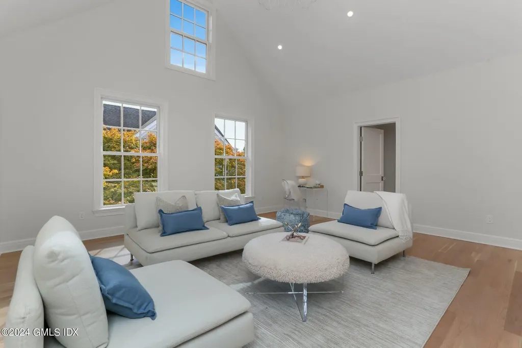 9 Dorchester Lane Riverside CT 06878