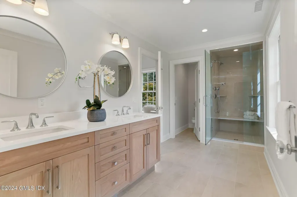 9 Dorchester Lane Riverside CT 06878