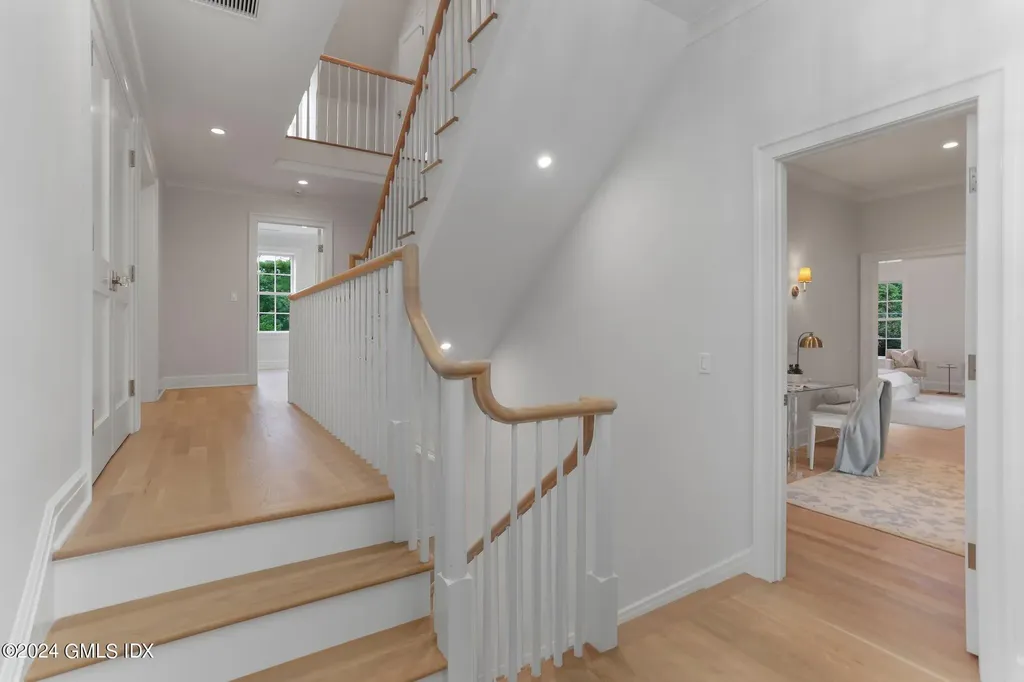 9 Dorchester Lane Riverside CT 06878