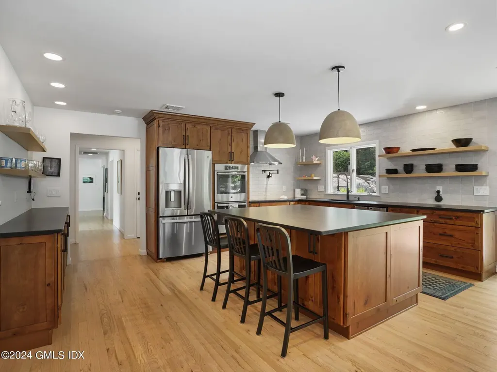 75 Carriage Drive Stamford CT 06901