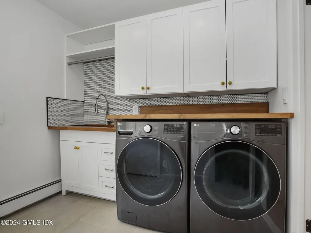 75 Carriage Drive Stamford CT 06901