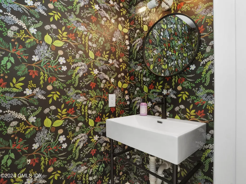 75 Carriage Drive Stamford CT 06901