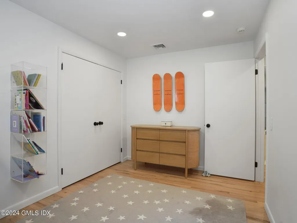 75 Carriage Drive Stamford CT 06901