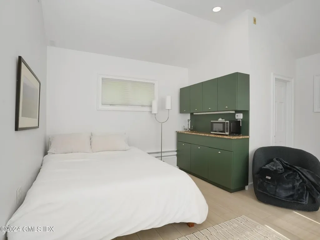 75 Carriage Drive Stamford CT 06901