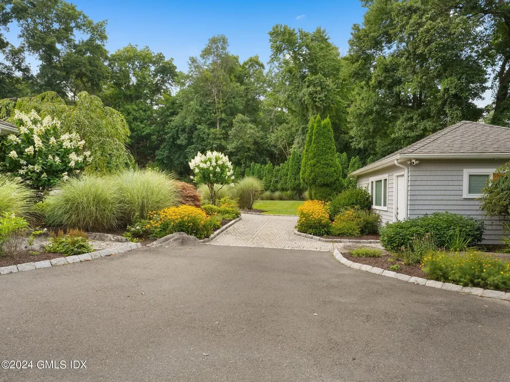 75 Carriage Drive Stamford CT 06901