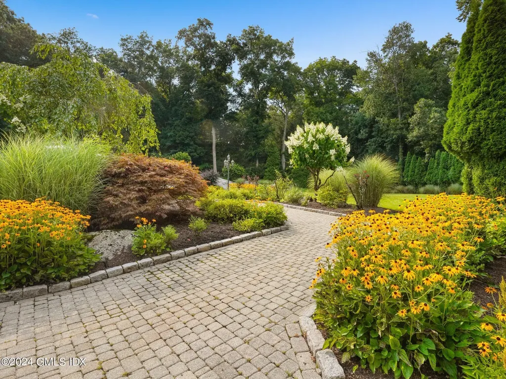 75 Carriage Drive Stamford CT 06901