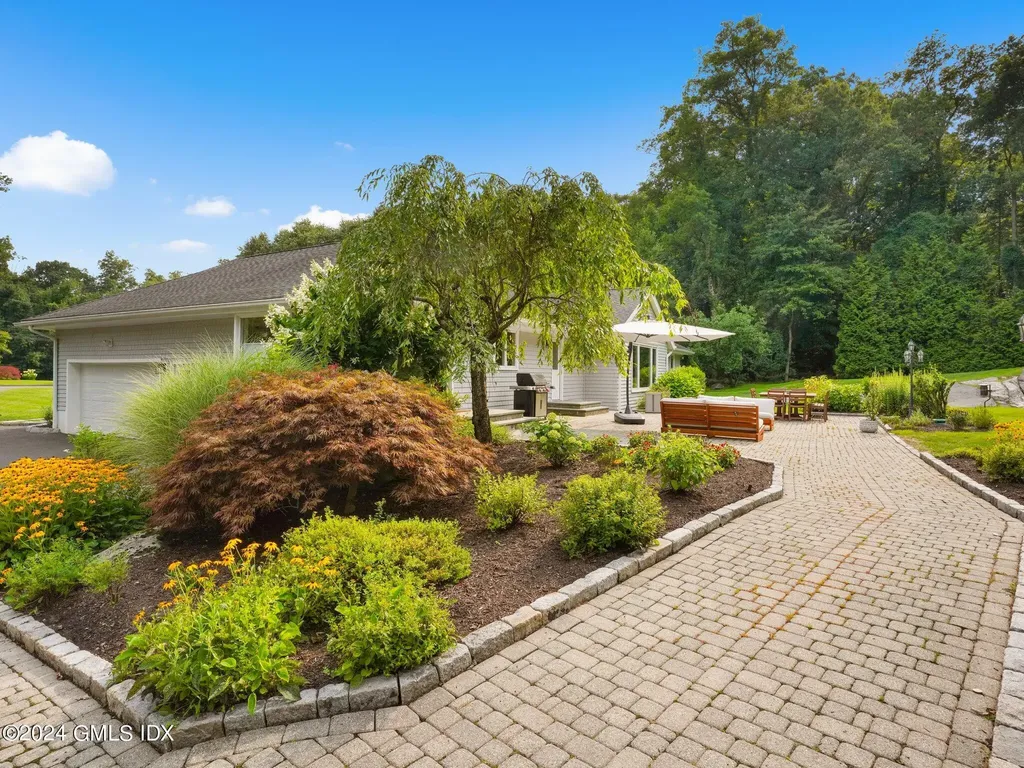 75 Carriage Drive Stamford CT 06901