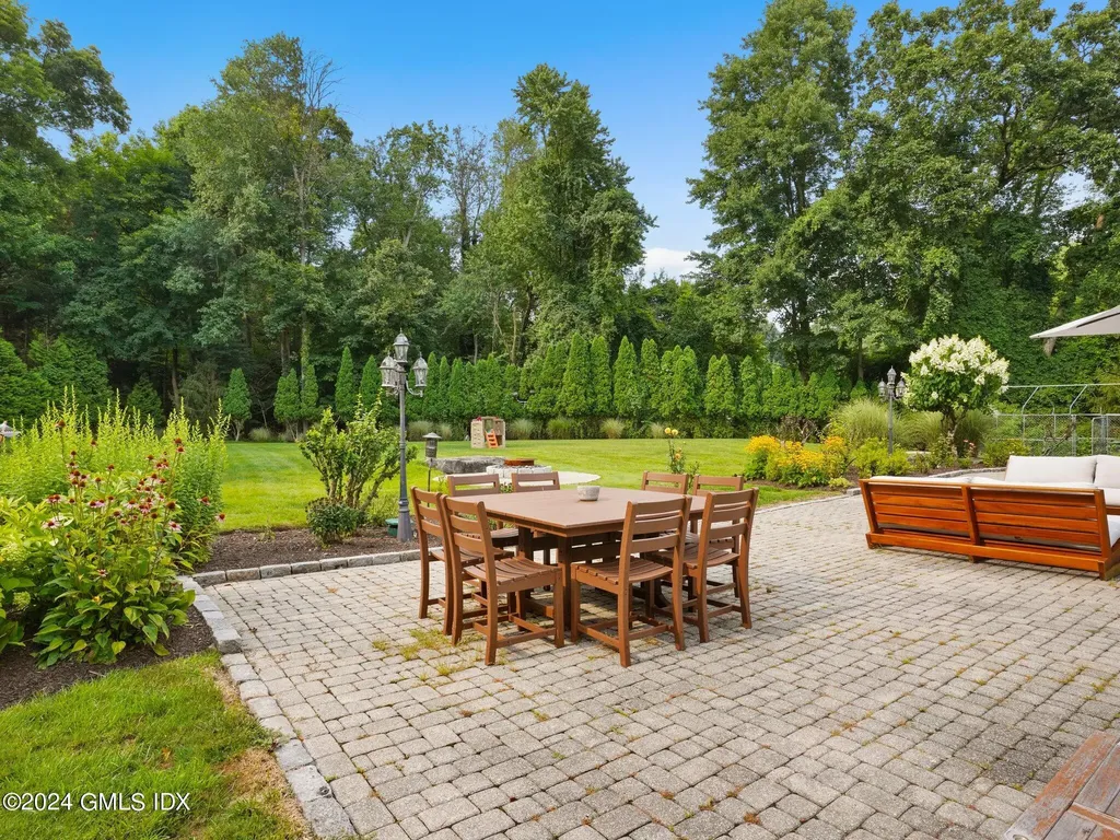 75 Carriage Drive Stamford CT 06901