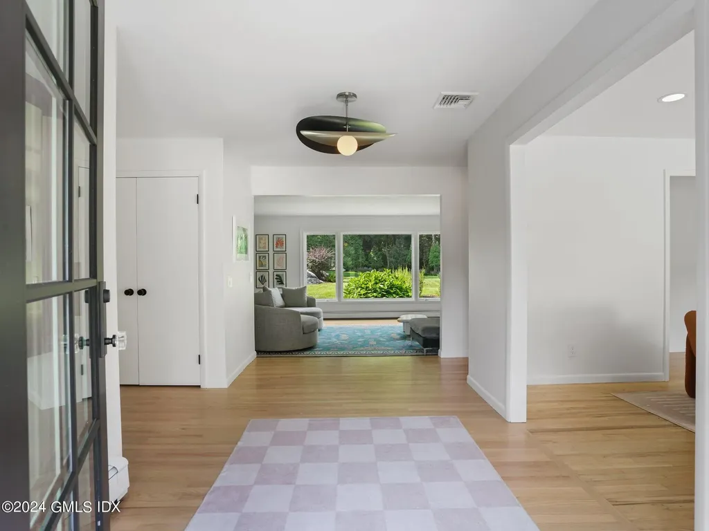 75 Carriage Drive Stamford CT 06901