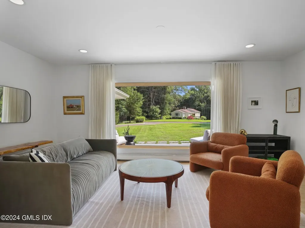 75 Carriage Drive Stamford CT 06901