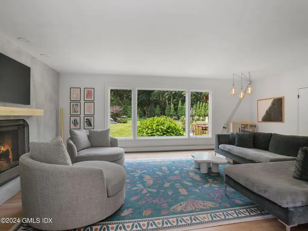 75 Carriage Drive Stamford CT 06901