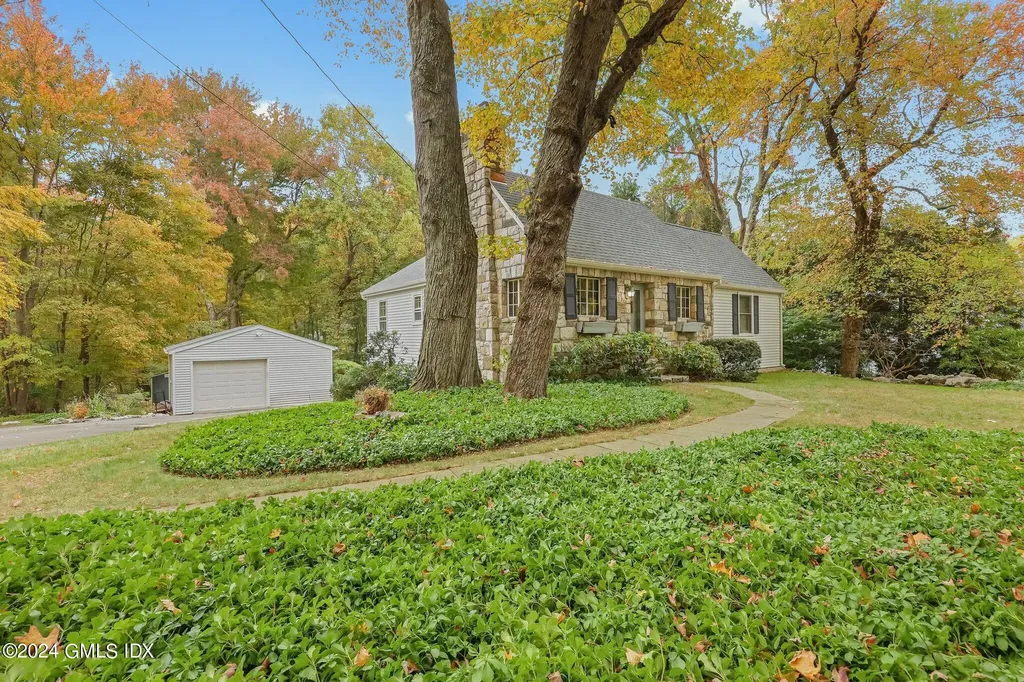 37 Barton Lane Cos Cob CT 06807