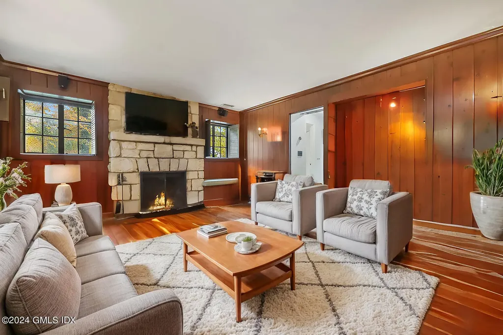 37 Barton Lane Cos Cob CT 06807