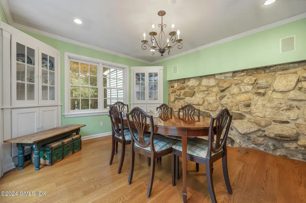 37 Barton Lane Cos Cob CT 06807