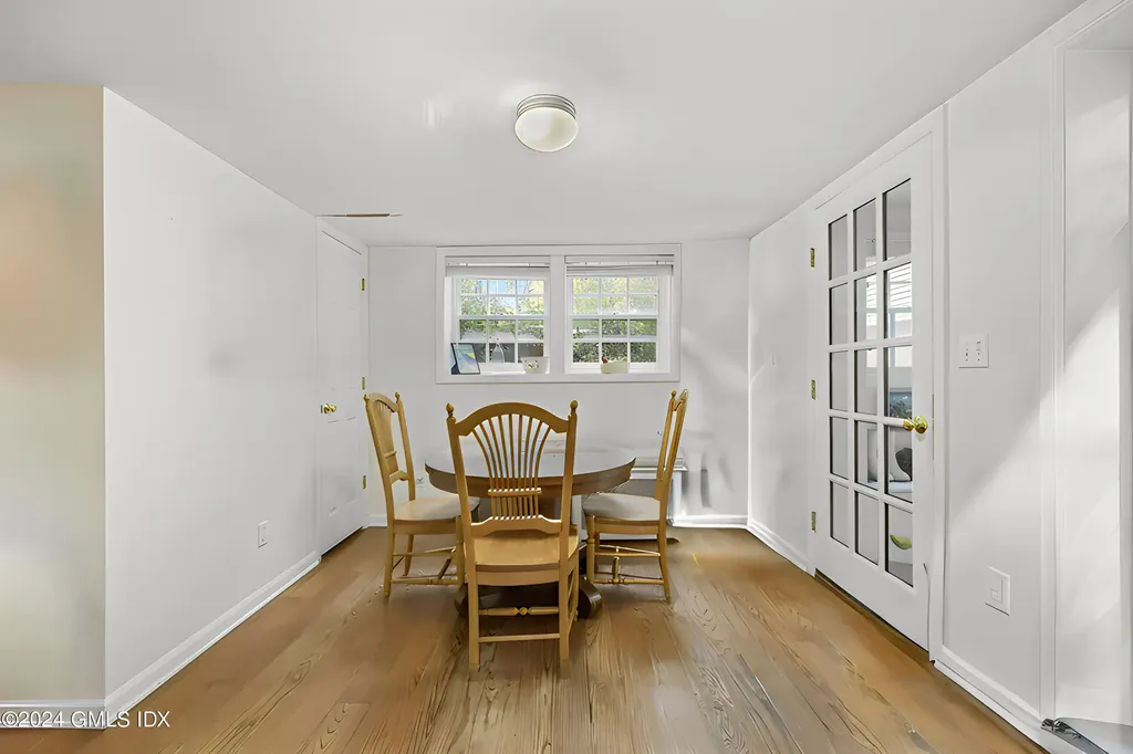 37 Barton Lane Cos Cob CT 06807