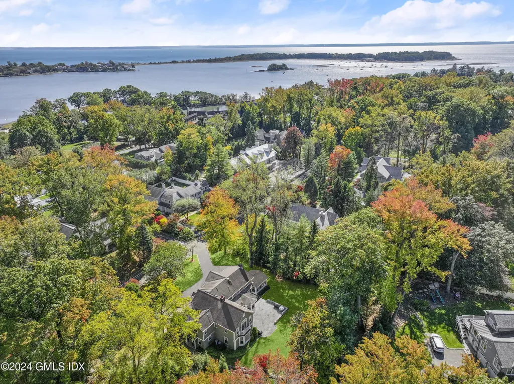 29 Grossett Road Riverside CT 06878
