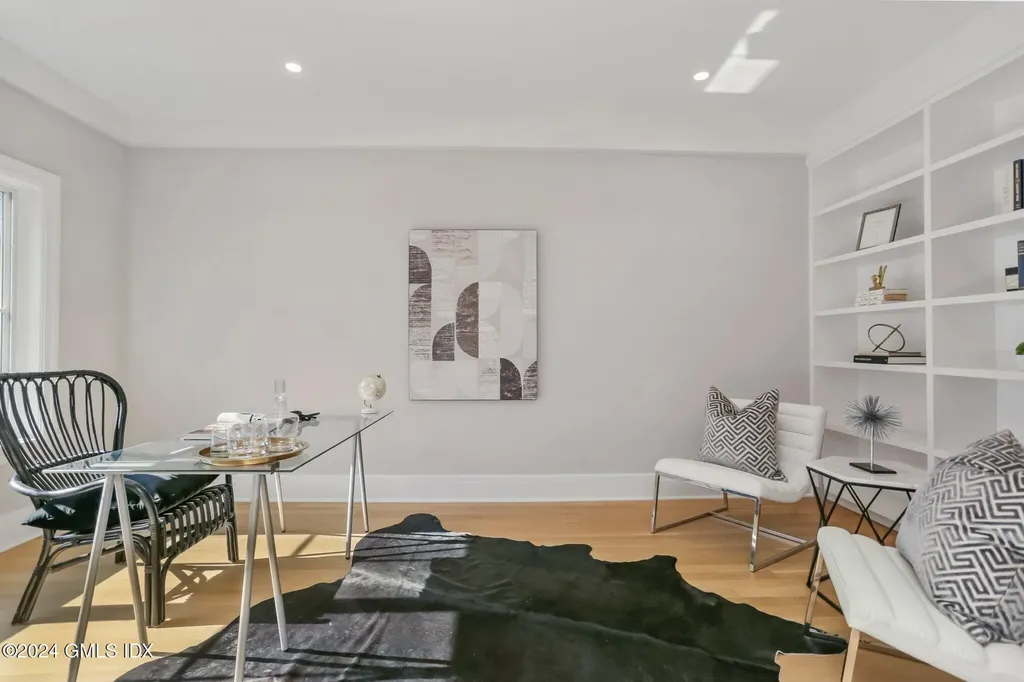 86 Mary Lane Riverside CT 06878