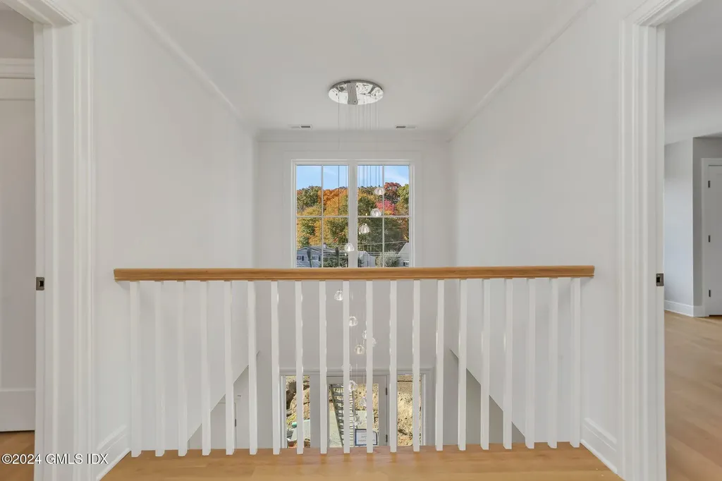 86 Mary Lane Riverside CT 06878