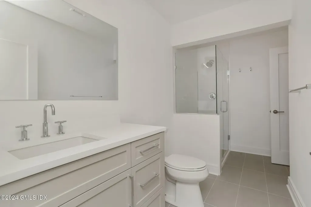 86 Mary Lane Riverside CT 06878