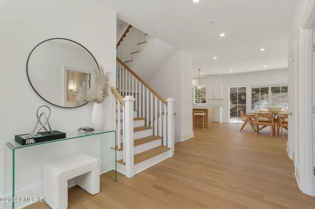 86 Mary Lane Riverside CT 06878