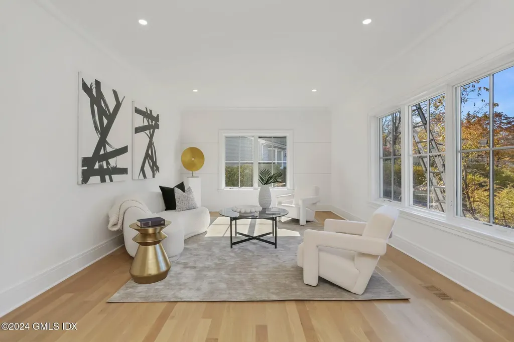 86 Mary Lane Riverside CT 06878