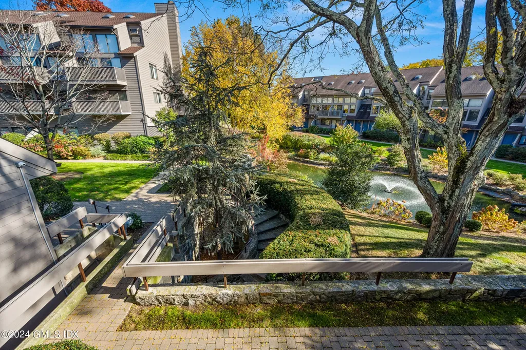 1465 E Putnam Avenue Old Greenwich CT 06870