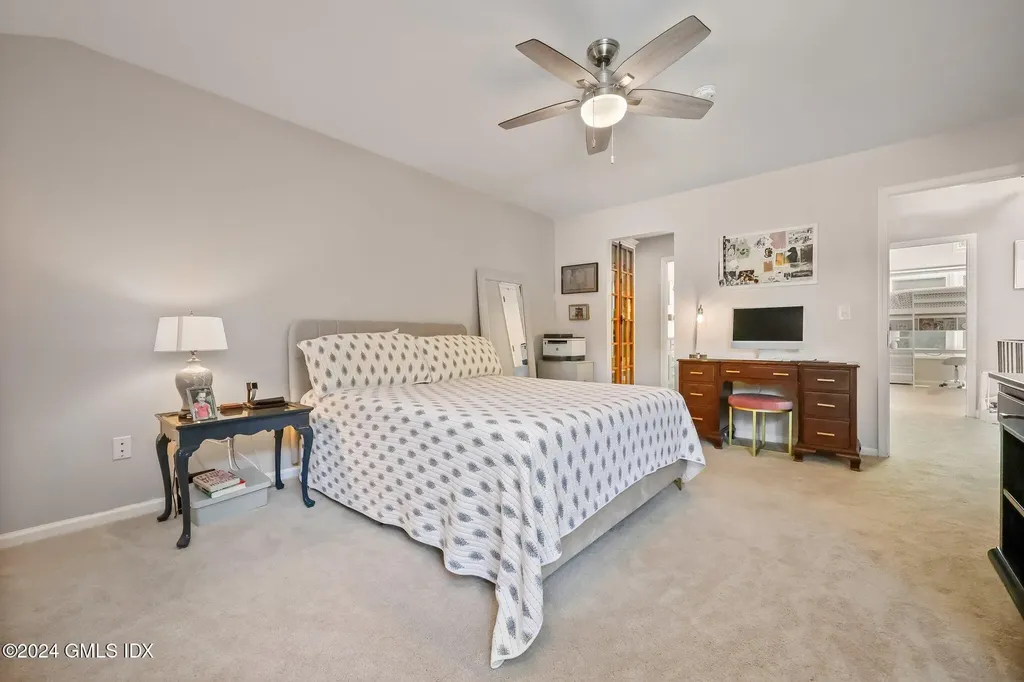 101 Fawn Ridge Lane Norwalk CT 06851