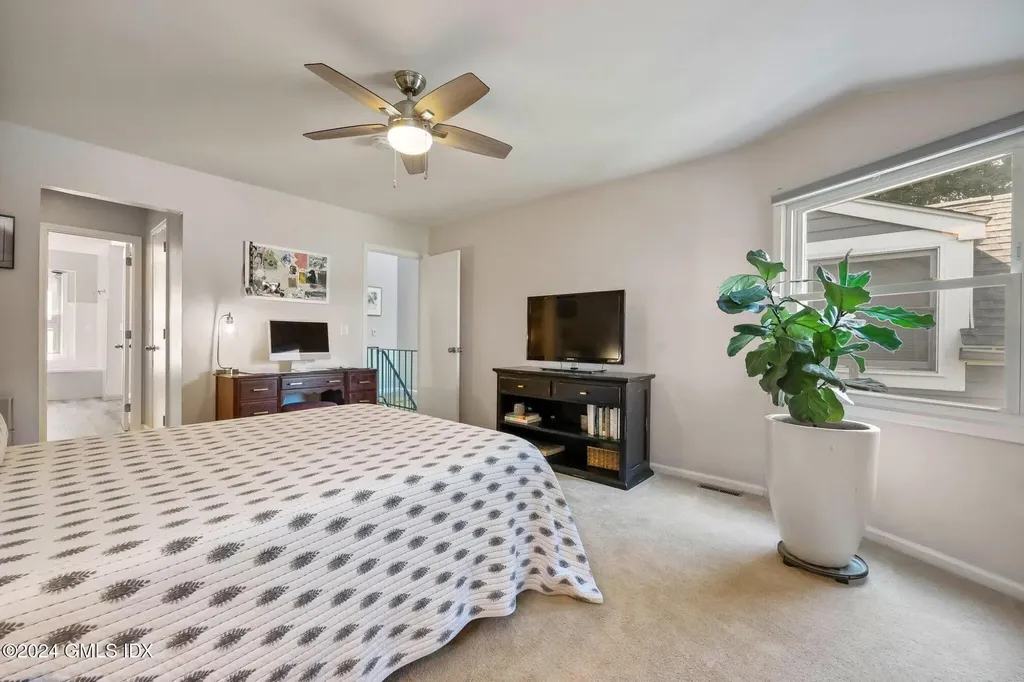 101 Fawn Ridge Lane Norwalk CT 06851