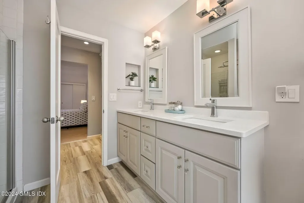 101 Fawn Ridge Lane Norwalk CT 06851