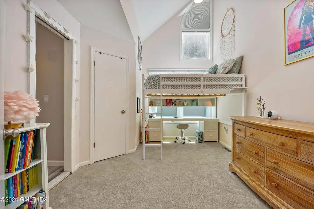 101 Fawn Ridge Lane Norwalk CT 06851