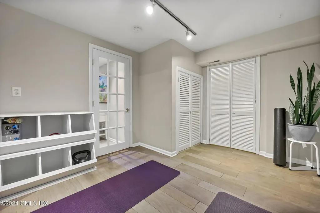 101 Fawn Ridge Lane Norwalk CT 06851