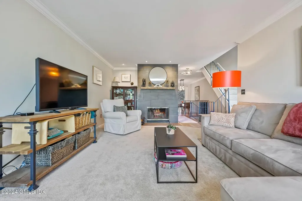 101 Fawn Ridge Lane Norwalk CT 06851