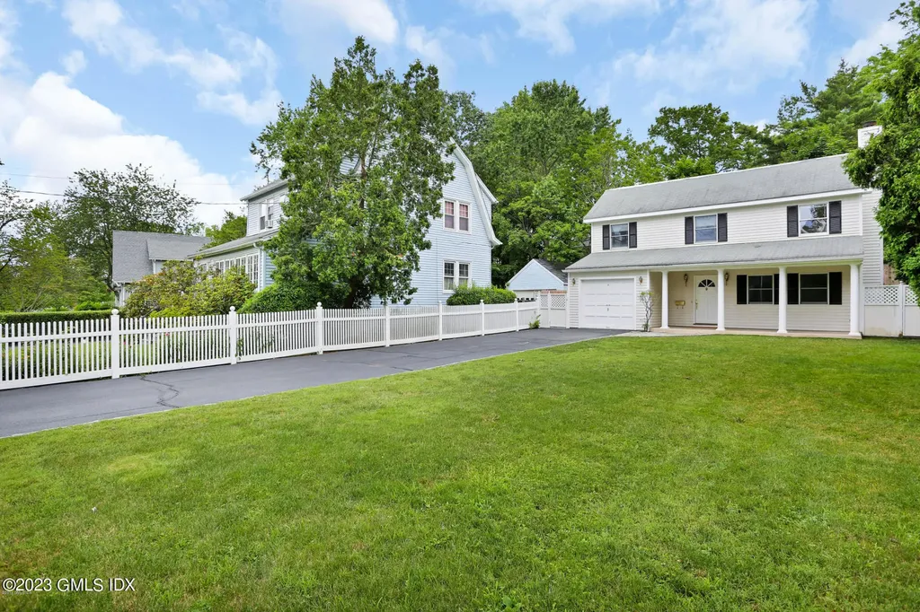 26 Lockwood Drive Old Greenwich CT 06870