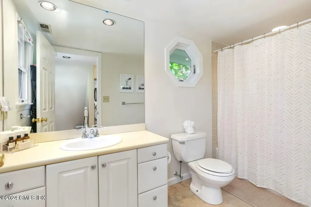 26 Lockwood Drive Old Greenwich CT 06870