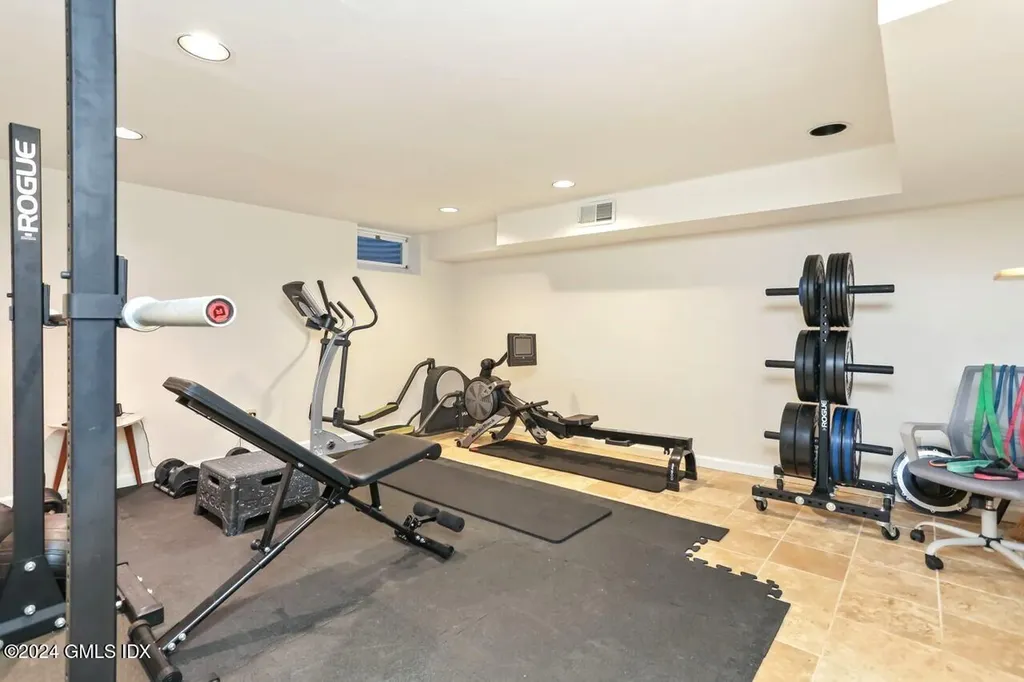 26 Lockwood Drive Old Greenwich CT 06870