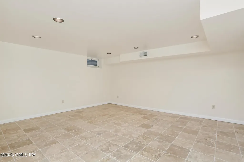 26 Lockwood Drive Old Greenwich CT 06870