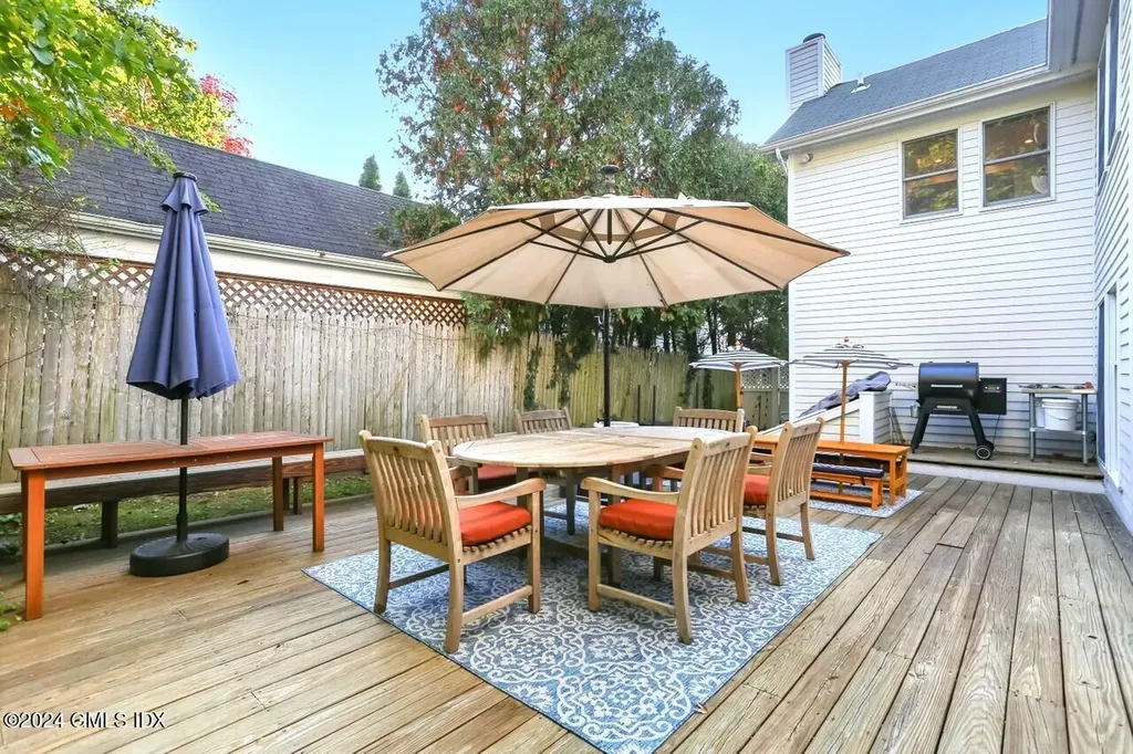 26 Lockwood Drive Old Greenwich CT 06870