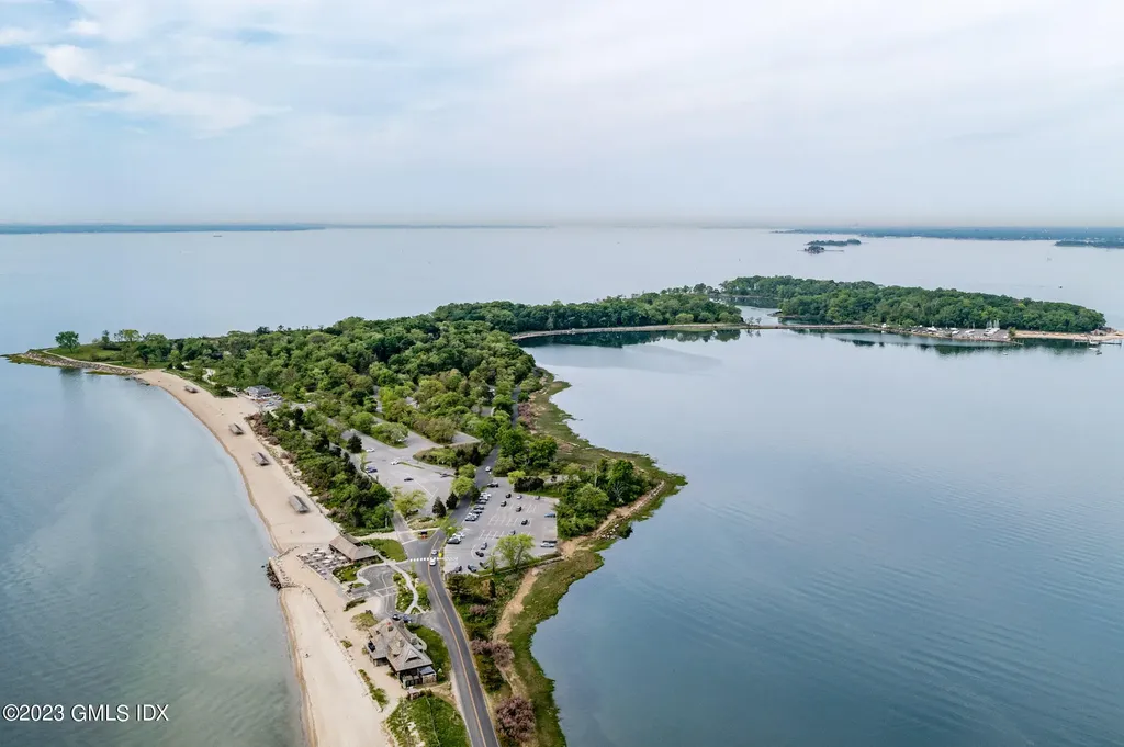 26 Lockwood Drive Old Greenwich CT 06870