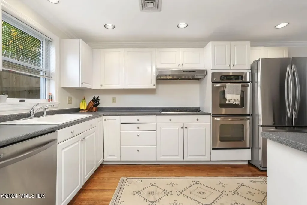 26 Lockwood Drive Old Greenwich CT 06870