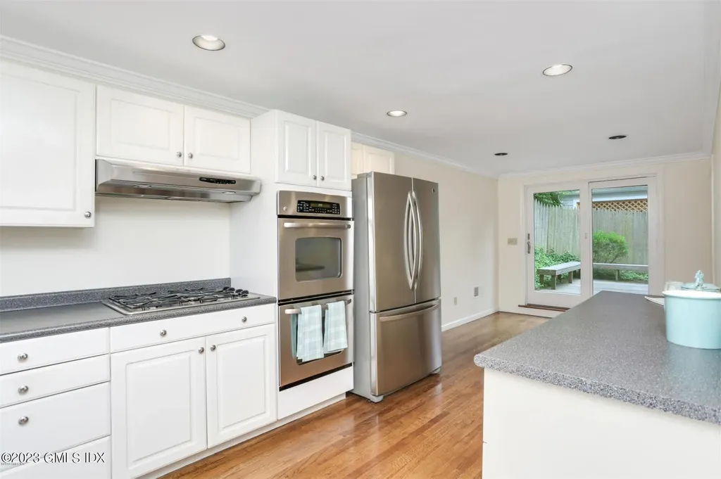 26 Lockwood Drive Old Greenwich CT 06870