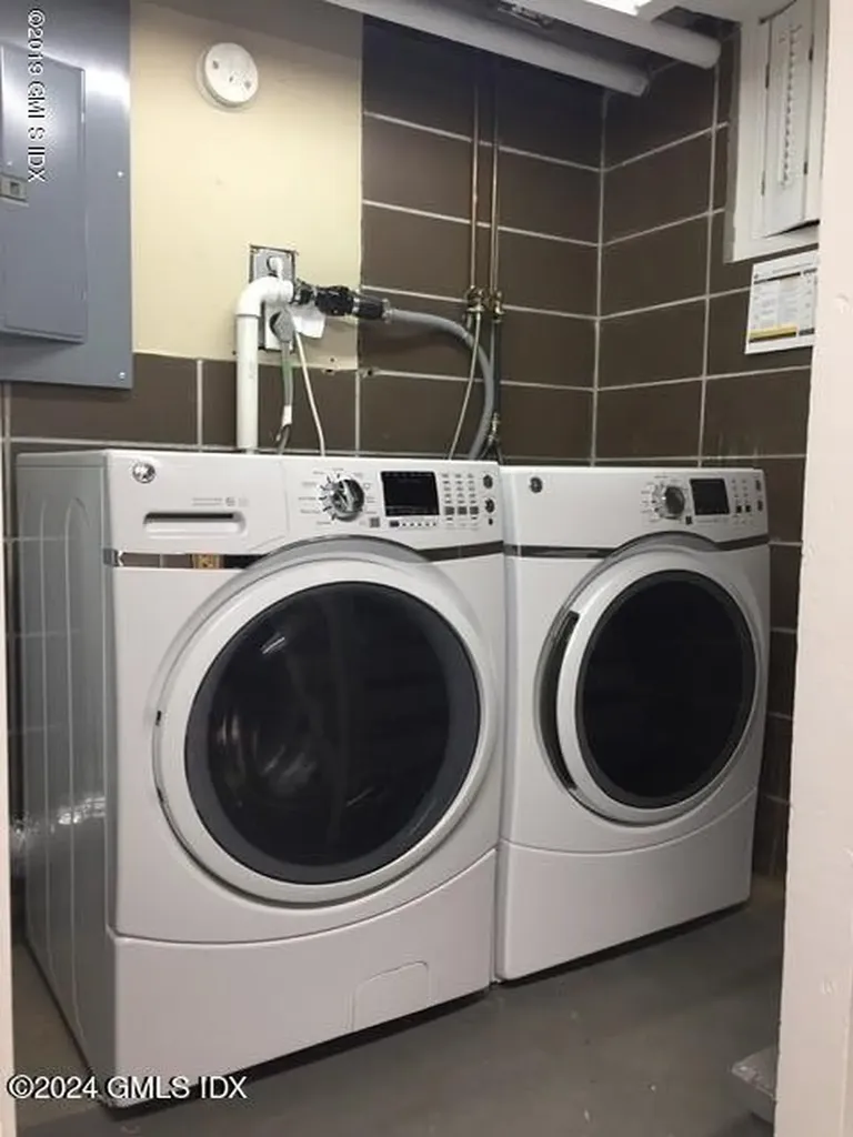 14 Idar Court Greenwich CT 06830