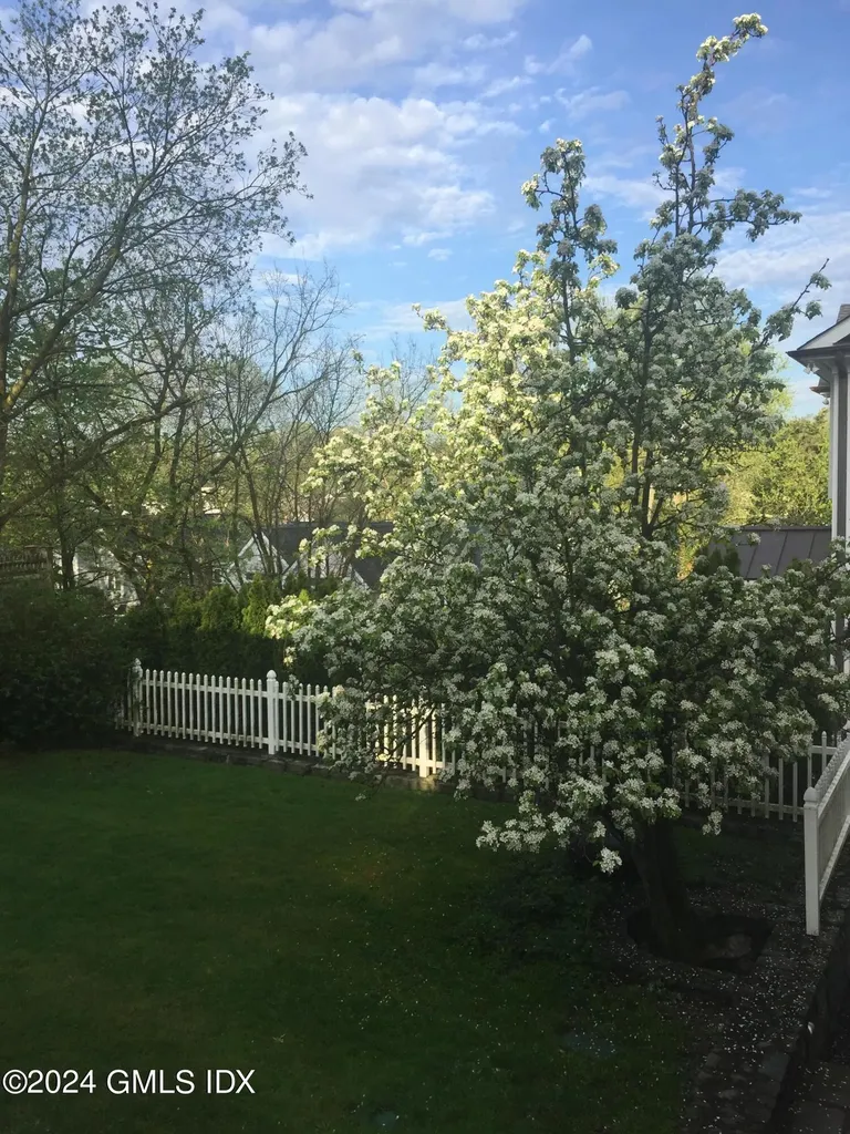 14 Idar Court Greenwich CT 06830