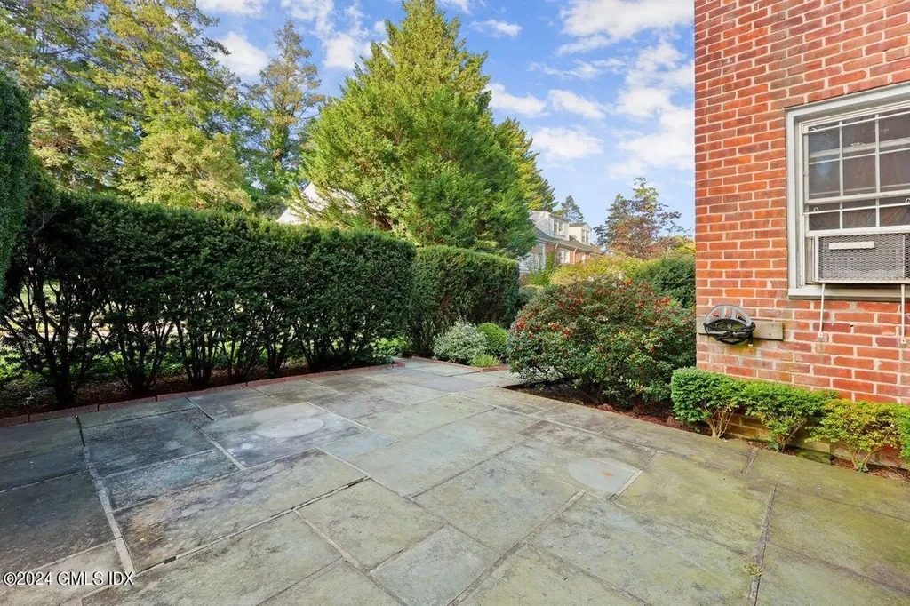 92 Putnam Park Greenwich CT 06830