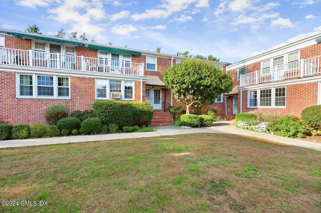 92 Putnam Park Greenwich CT 06830