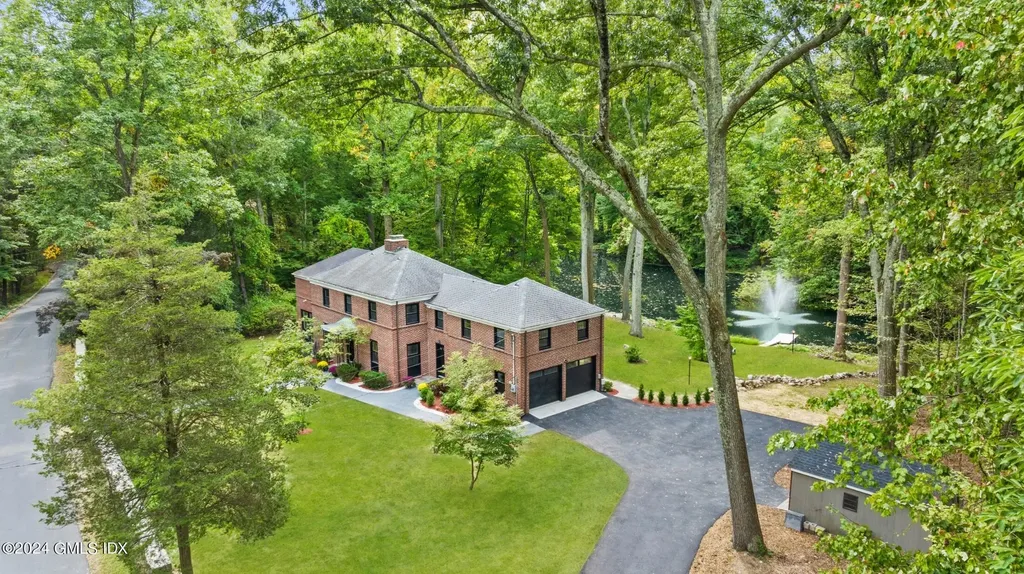 126 Cedarwood Road Stamford CT 06903