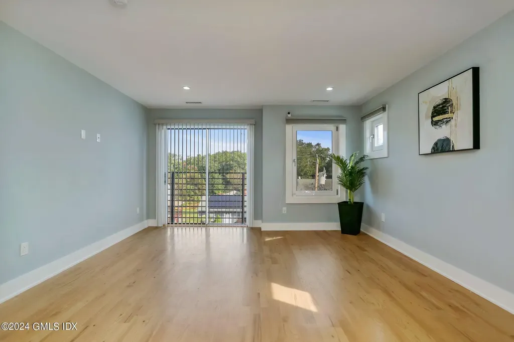 75 Euclid Avenue Stamford CT 06902