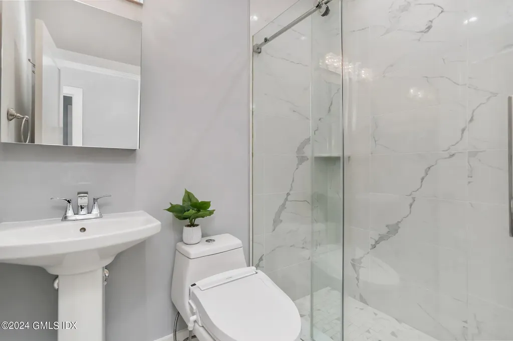 75 Euclid Avenue Stamford CT 06902