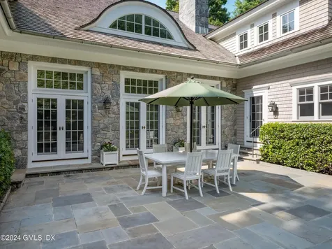 61 Indian Head Road Riverside CT 06878