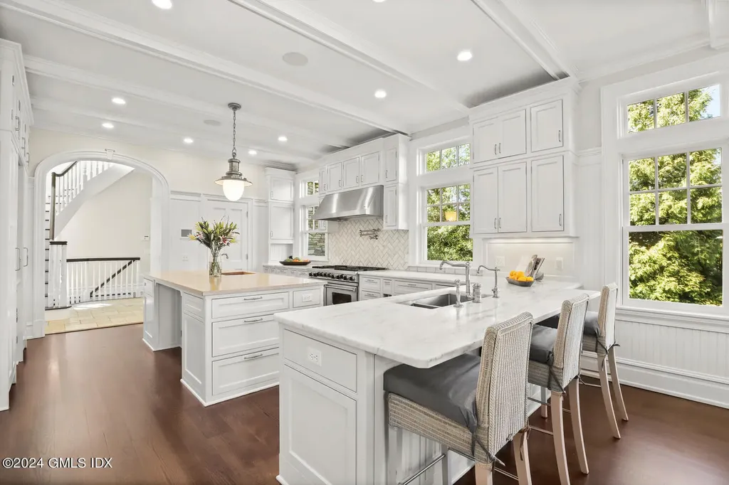 80 Meadow Wood Drive Greenwich CT 06830